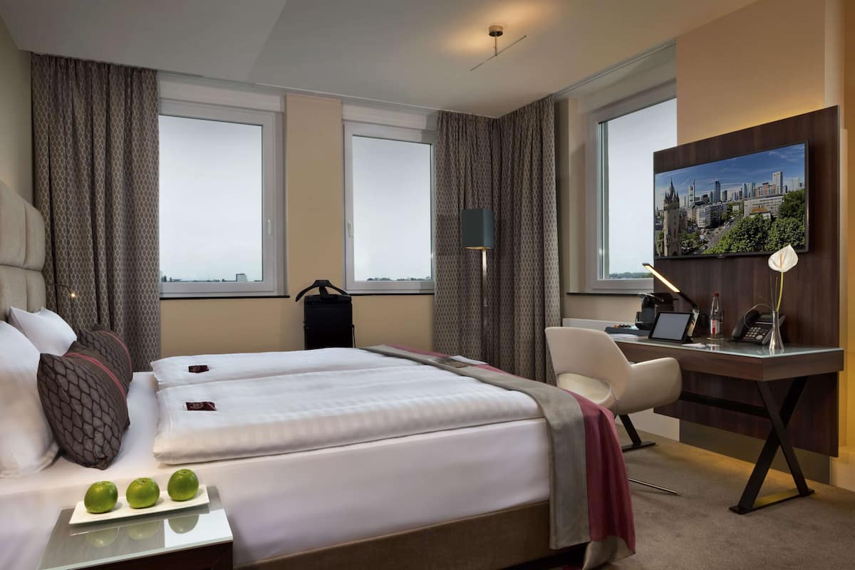 Superior Plus King Room