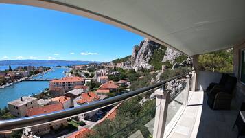 Superior Double room, Balcony and Sea view | Balcony