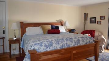 Egyptian cotton sheets, individually decorated, individually furnished