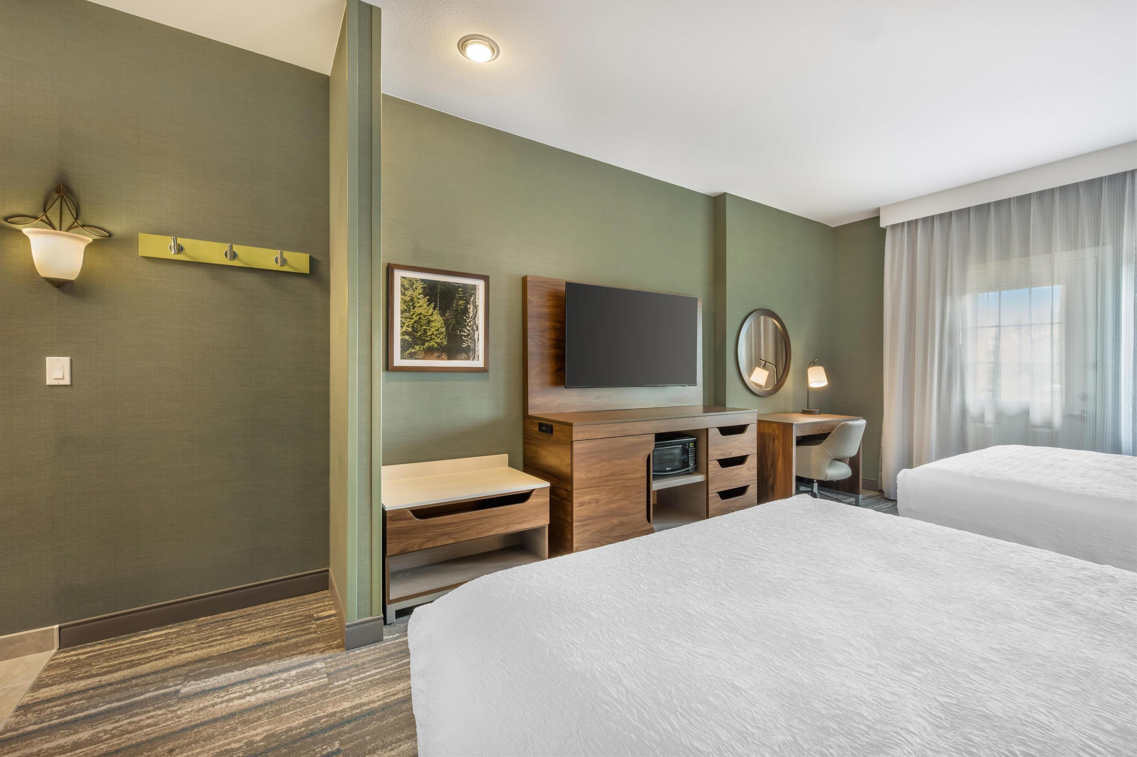 Iron/ironing board, free WiFi, bed sheets, alarm clocks