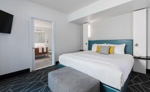Ropa de cama de alta calidad, colchones con pillow-top y minibar 
