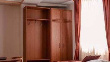 隔音、網路服務、鬧鐘