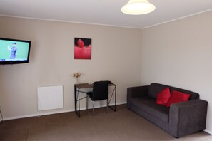 Living area -  Castles Motel and Driftwood Motel (Nelson)