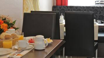 Daily buffet breakfast (EUR 12.00 per person)