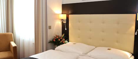 Standard Double Room, 1 Queen Bed, Non Smoking | Blackout curtains, iron/ironing board, free WiFi, bed sheets