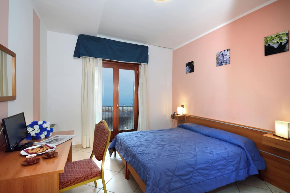 In-room safe, desk, free WiFi, bed sheets