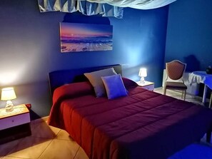 Coffres-forts dans les chambres, bureau, Wi-Fi gratuit, draps fournis