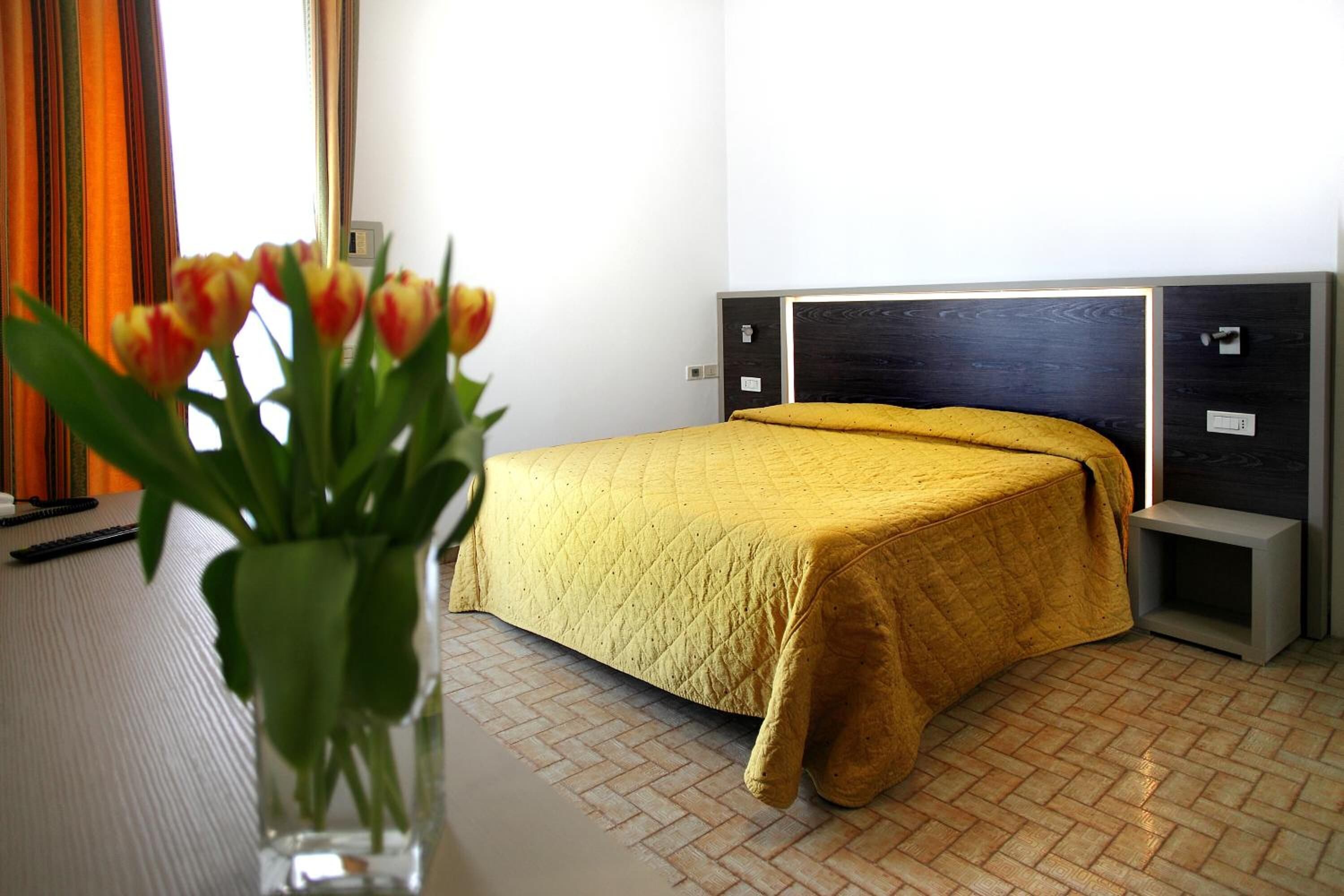 in-room safe, desk, iron/ironing board, free wifi