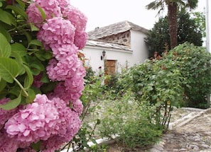 Garden - Bosnian National Monument Muslibegovic House (Mostar)