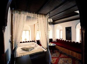 Iron/ironing board, free WiFi, bed sheets - Bosnian National Monument Muslibegovic House (Mostar)