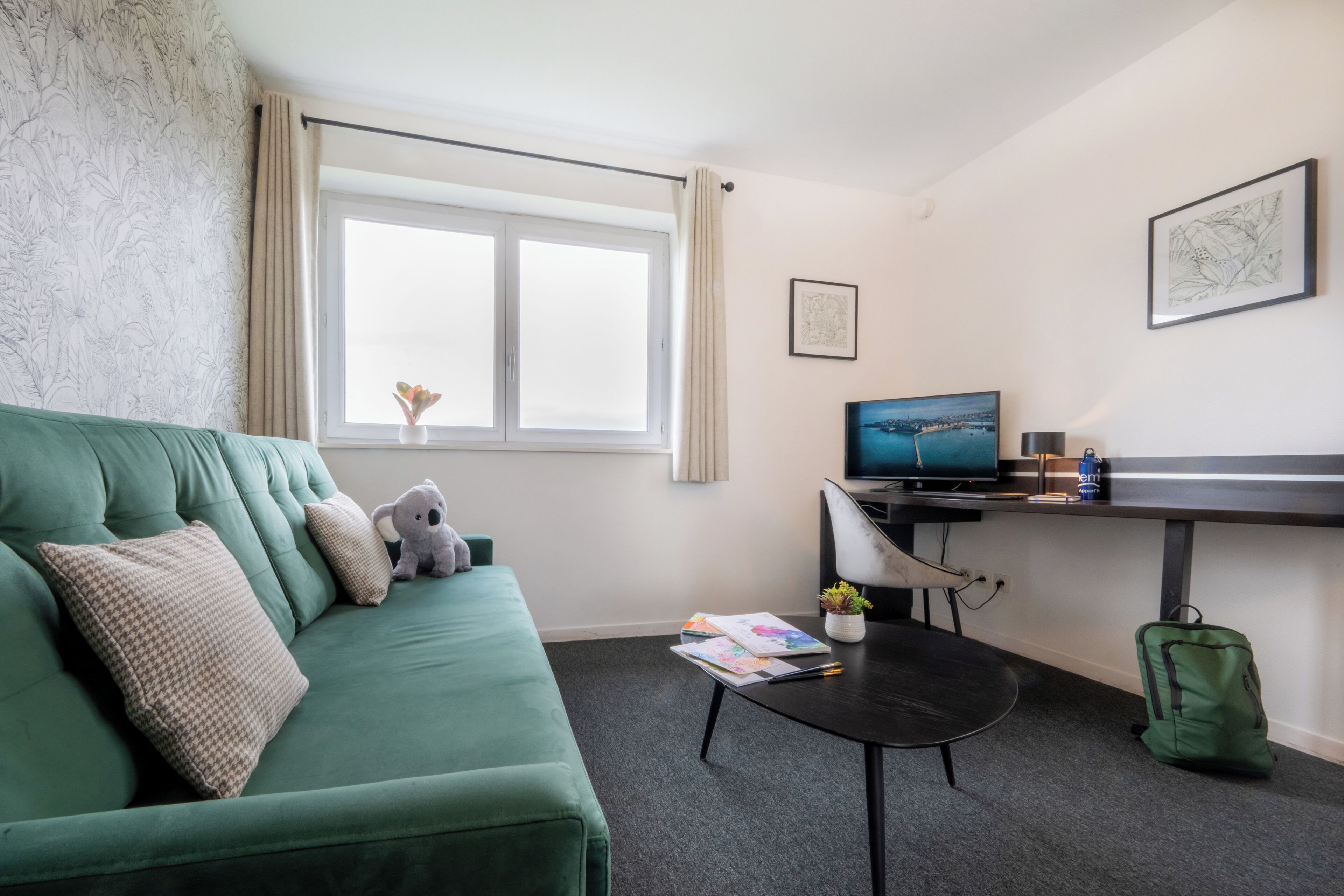 Appartement, 1 slaapkamer | Woonruimte | Televisie en betaalfilms