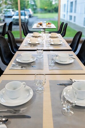 Daily buffet breakfast for a fee - Nemea Appart Hotel Toulouse Aéroport (Toulouse)