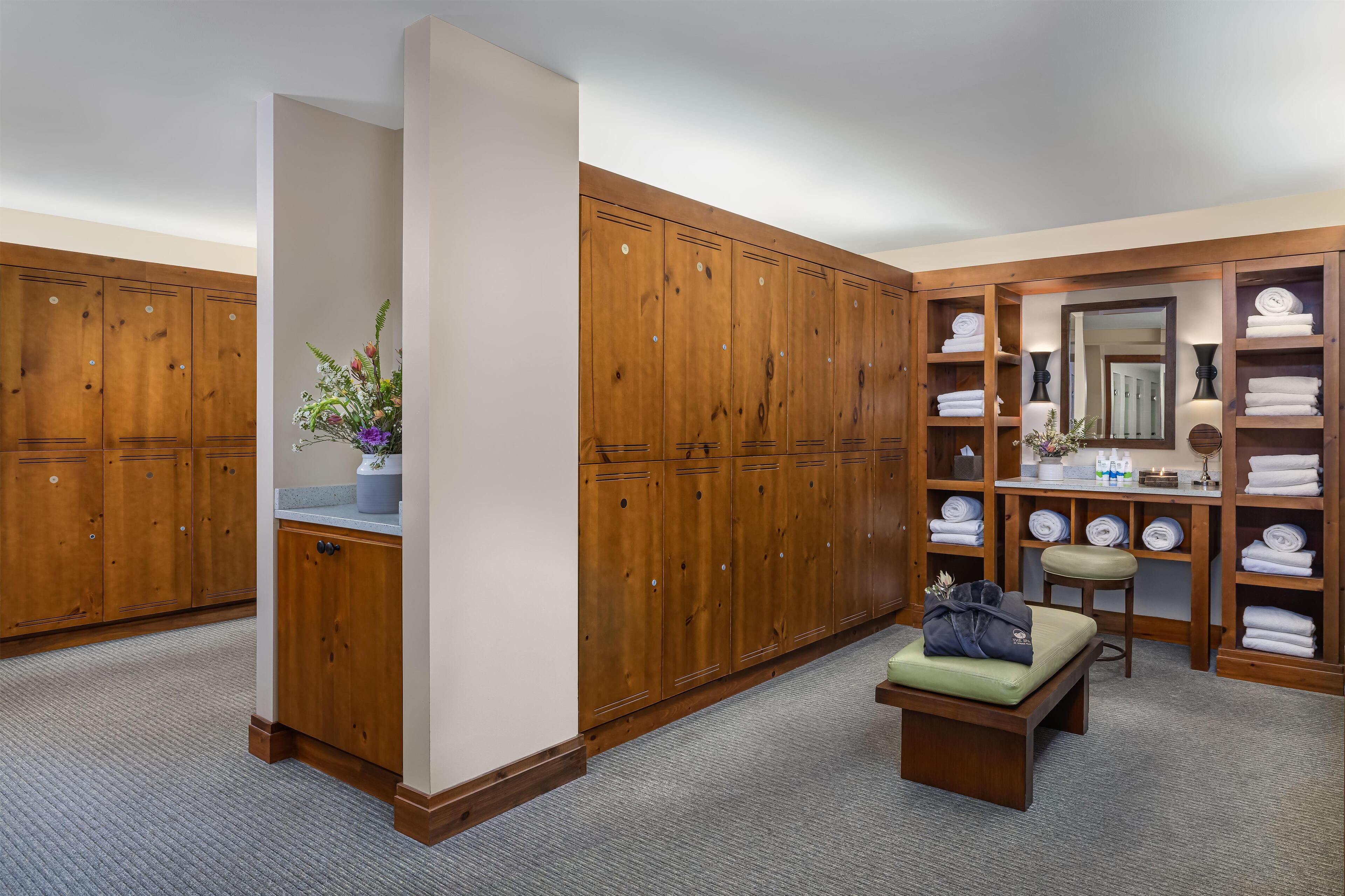 Sauna, hot tub, steam room, body treatments, hydrotherapy, aromatherapy