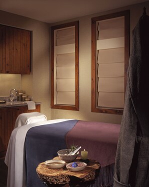 Sauna, bain à remous, hammam, soins corporels, soins d'hydrothérapie