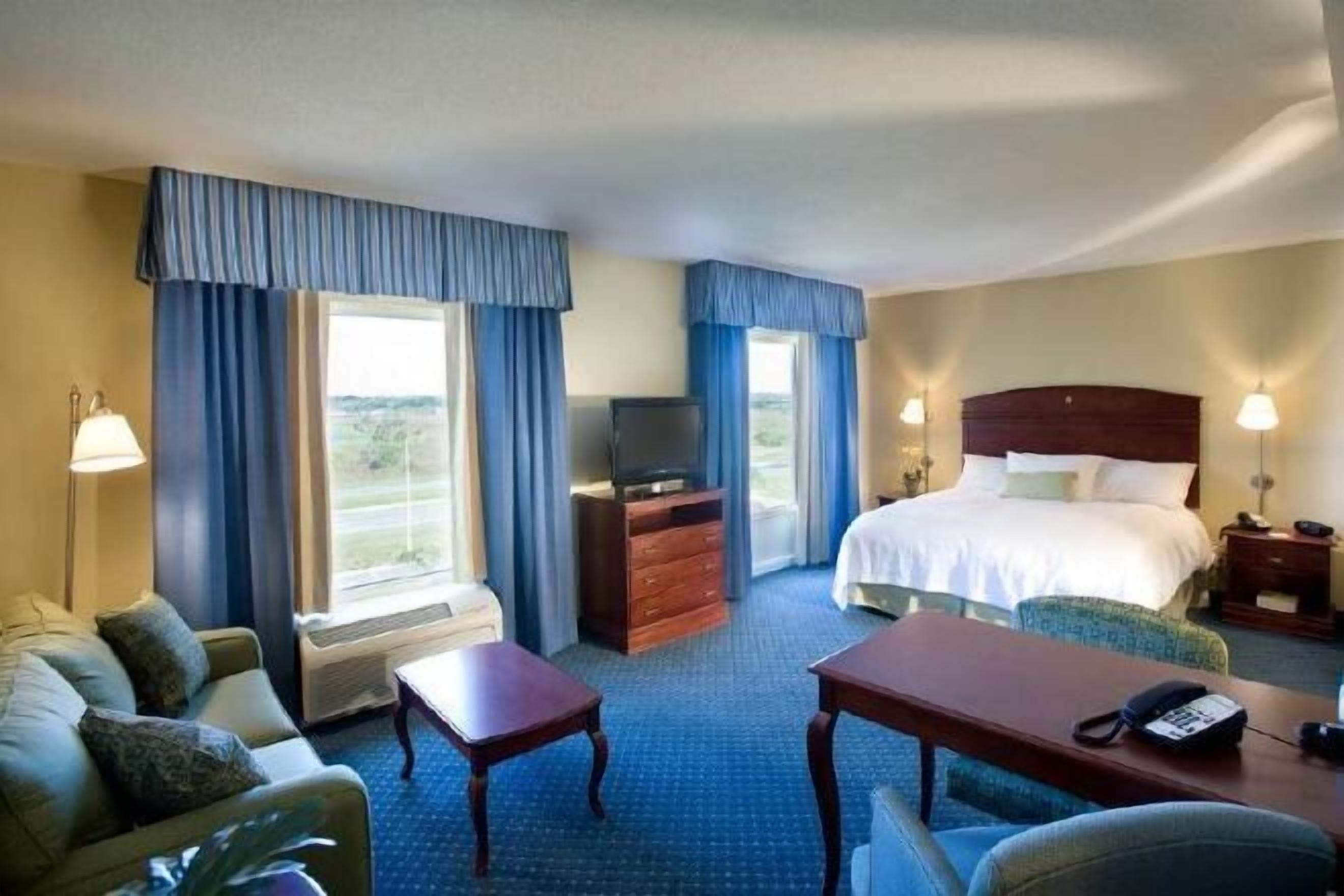 Bureau, fer et planche à repasser, lits bébé (gratuits), Wi-Fi gratuit