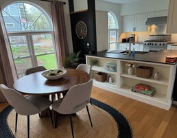 Premium Cottage | Individually decorated, individually furnished, desk, laptop workspace