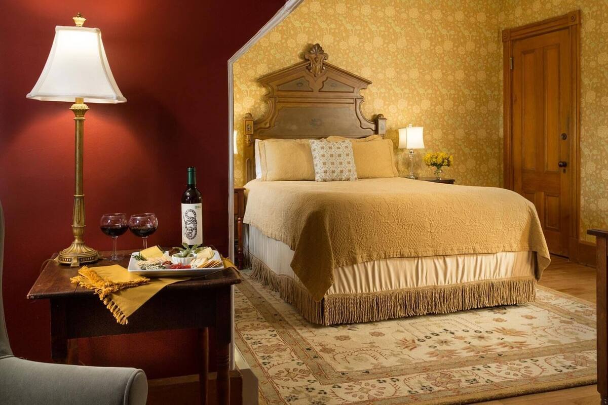 Habitación, 1 cama de matrimonio | Decoración individual, mobiliario individual, escritorio