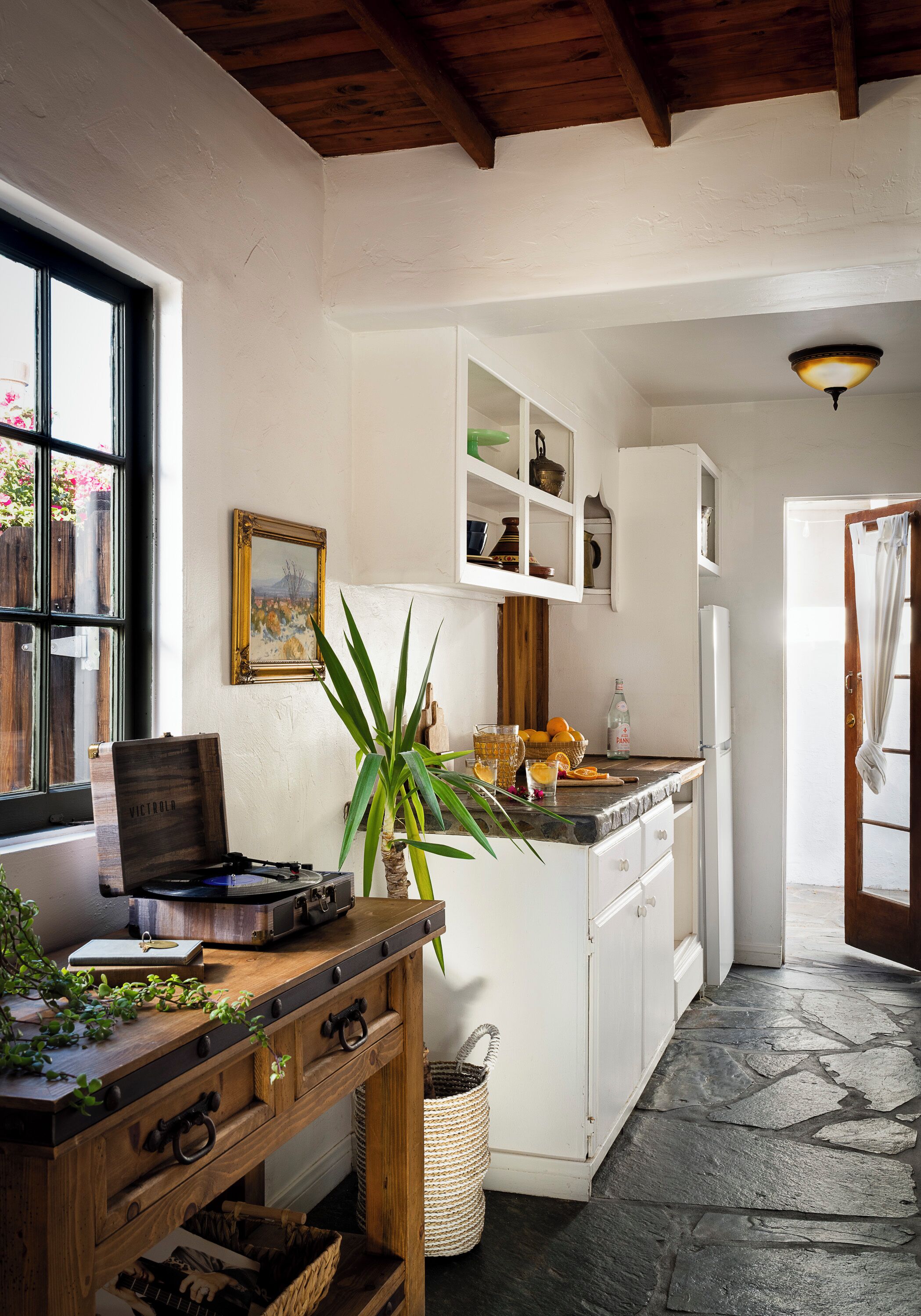 standard room, 1 queen bed, mountain view | premium bedding, in-room safe, free wifi