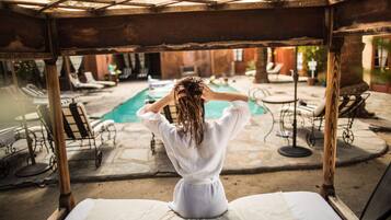 2 piscinas al aire libre