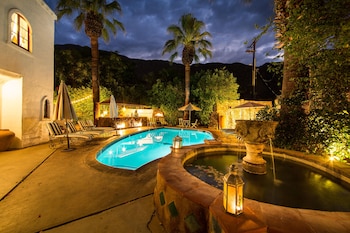 2 outdoor pools at Korakia Pensione