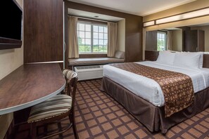 Pillowtop beds, in-room safe, desk, blackout drapes