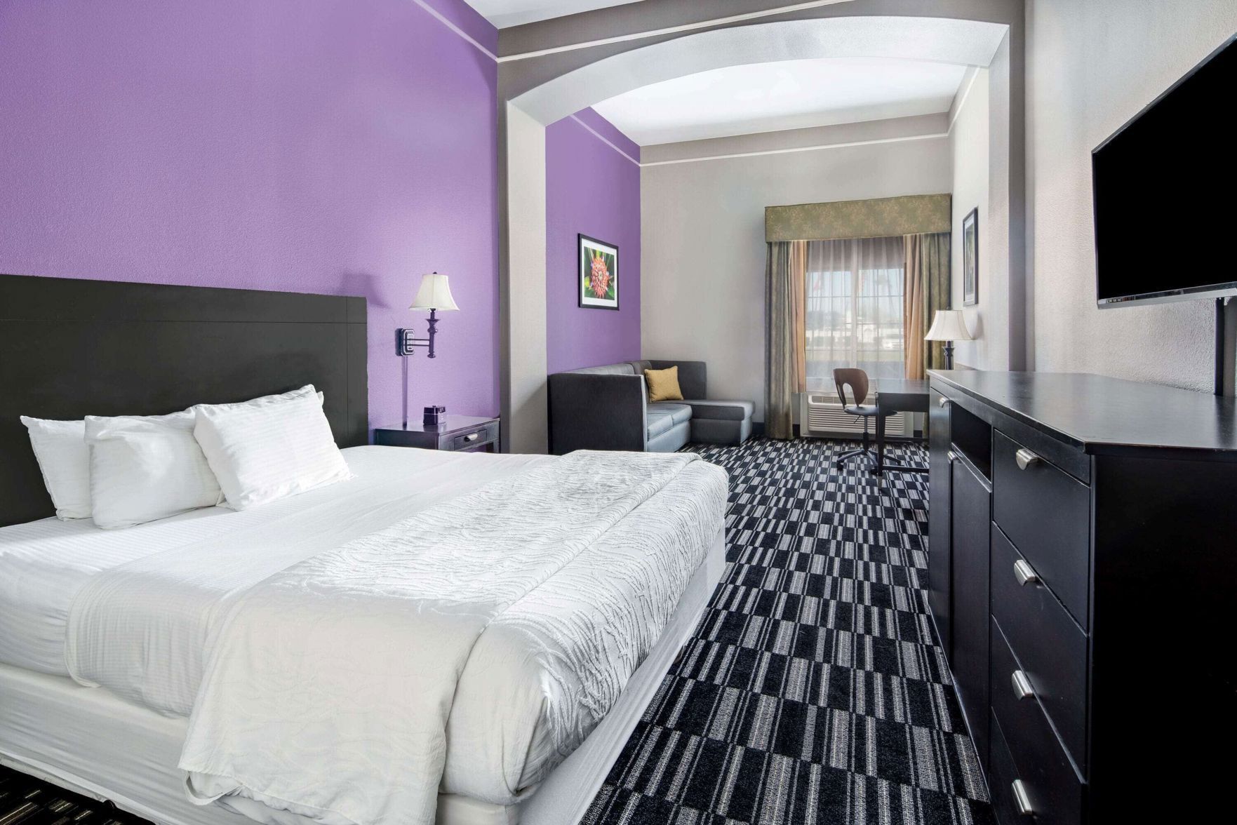 Matelas Tempur-Pedic, coffres-forts dans les chambres, bureau
