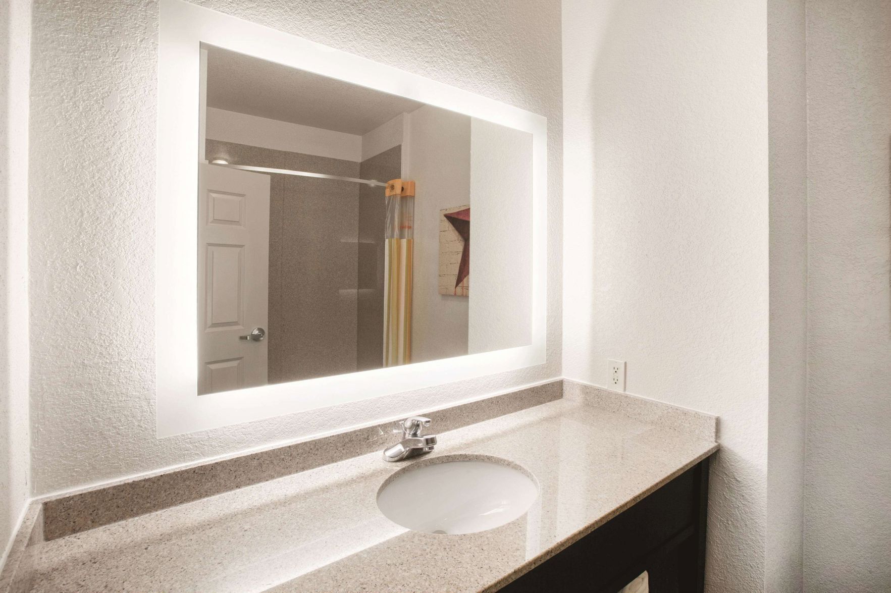 Bathroom | Free toiletries, hair dryer, towels