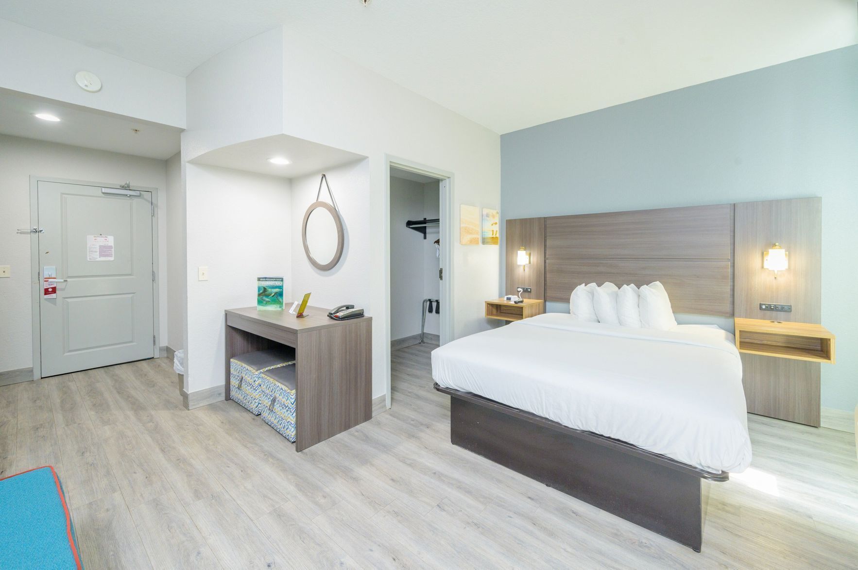 Desk, iron/ironing board, free WiFi, bed sheets