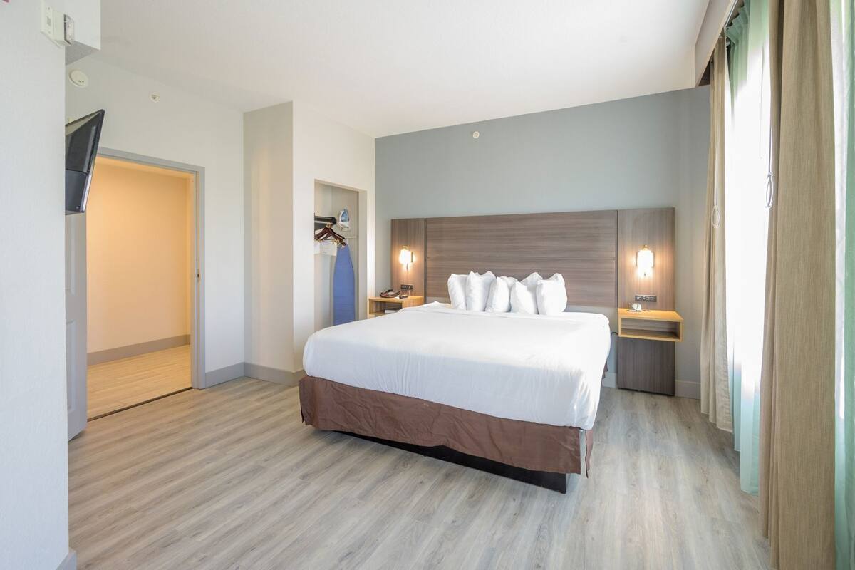 Desk, iron/ironing board, free WiFi, bed sheets
