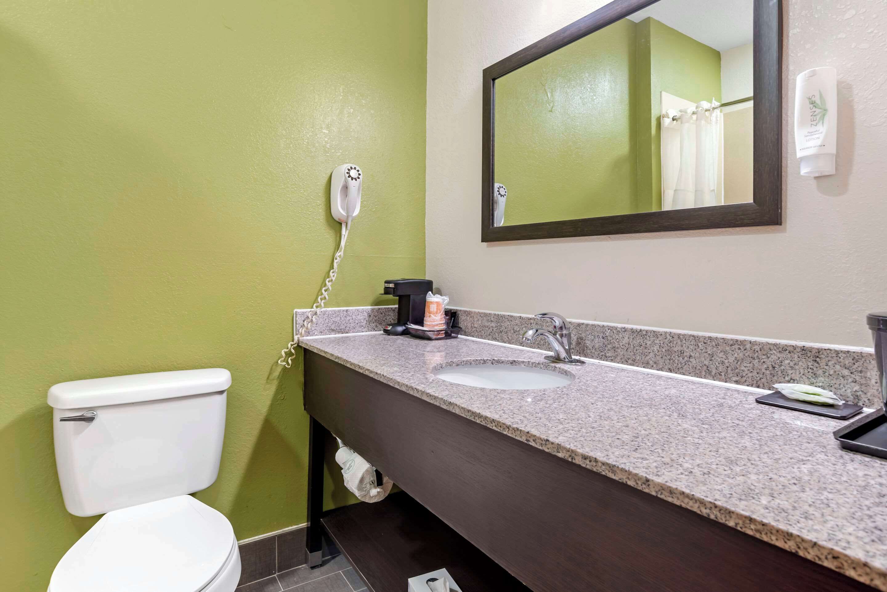 desk, iron/ironing board, free cots/infant beds, rollaway beds