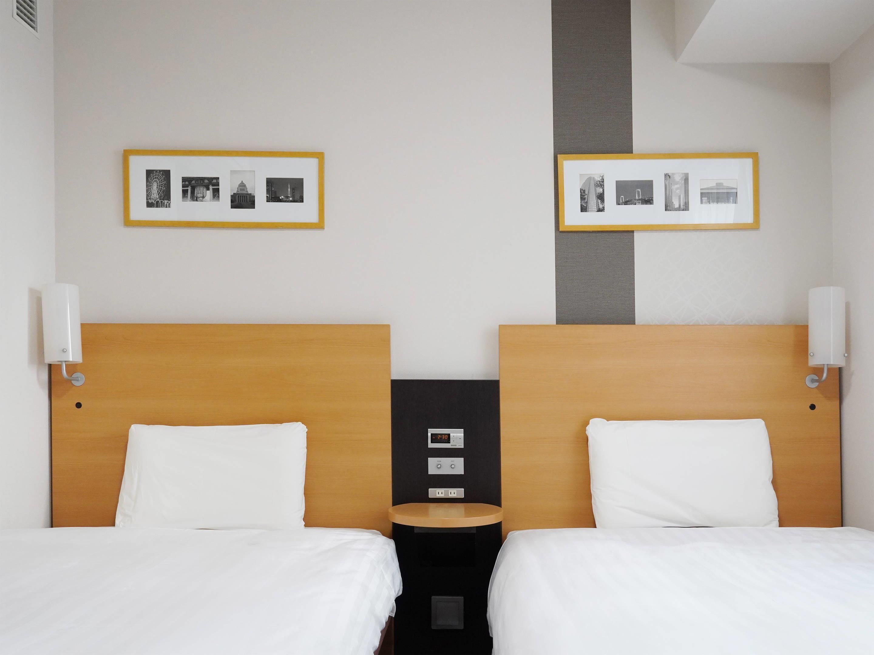 Kamer, 2 eenpersoonsbedden, niet-roken | Luxe beddengoed, een bureau, een laptopwerkplek