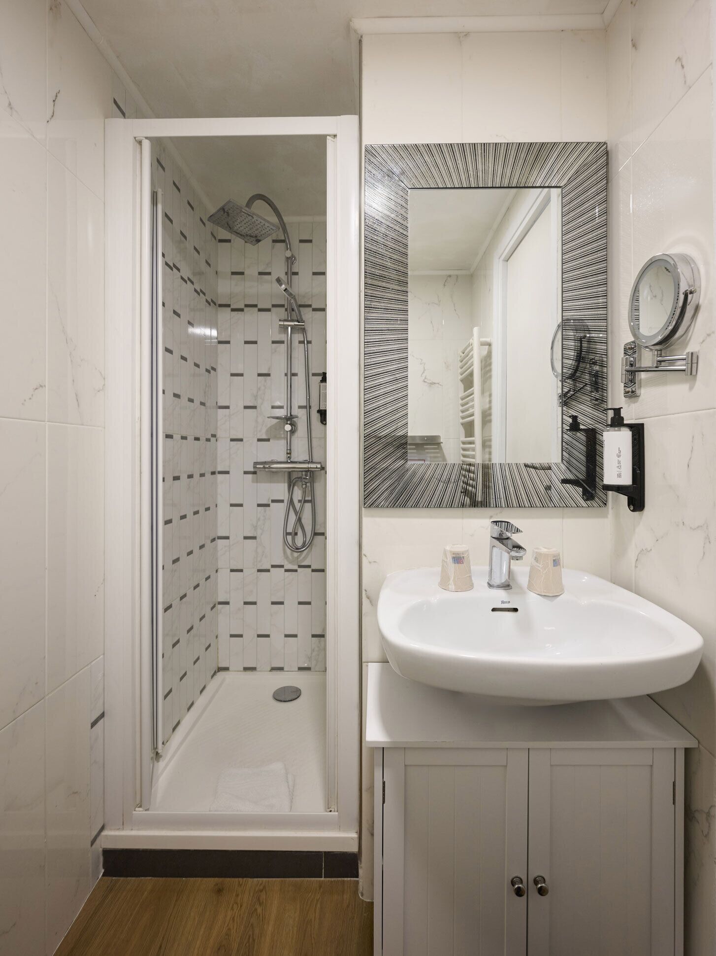 desk, soundproofing, free wifi, bed sheets