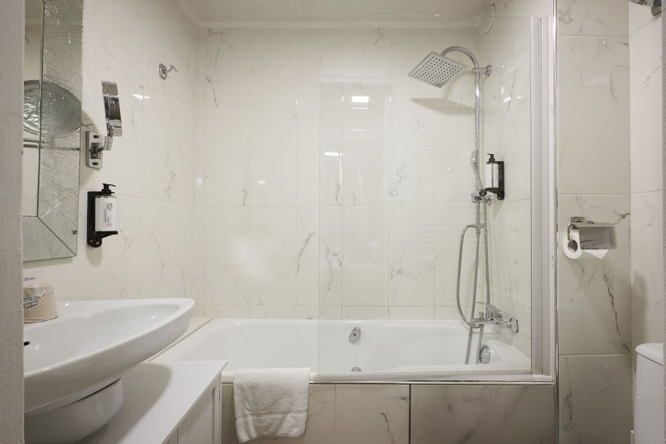 superior double room, balcony | bathroom | free toiletries, hair dryer, towels