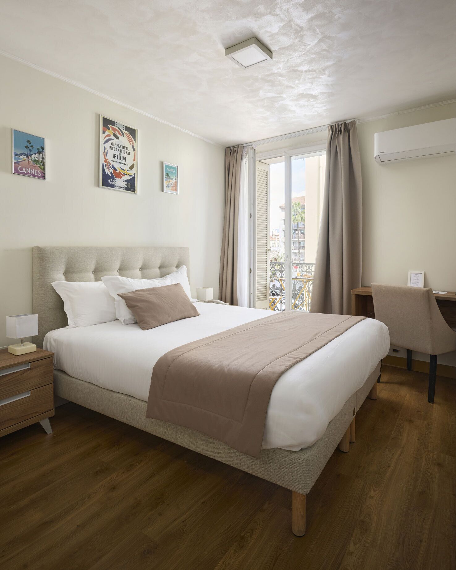 superior double room, balcony | desk, soundproofing, free wifi, bed sheets