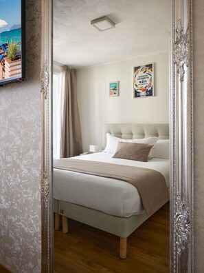 Superior tweepersoonskamer, balkon | Een bureau, geluiddichte muren, gratis wifi, beddengoed