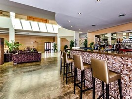 Bar (en el alojamiento)