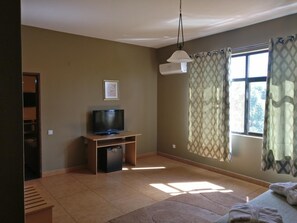 In-room safe, blackout drapes - Lichinga Hotel by Montebelo (Lichinga)