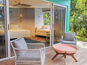 Mr. Mishak Downstairs Suites | Terrace/patio - Tortuga Lodge (Colorado)