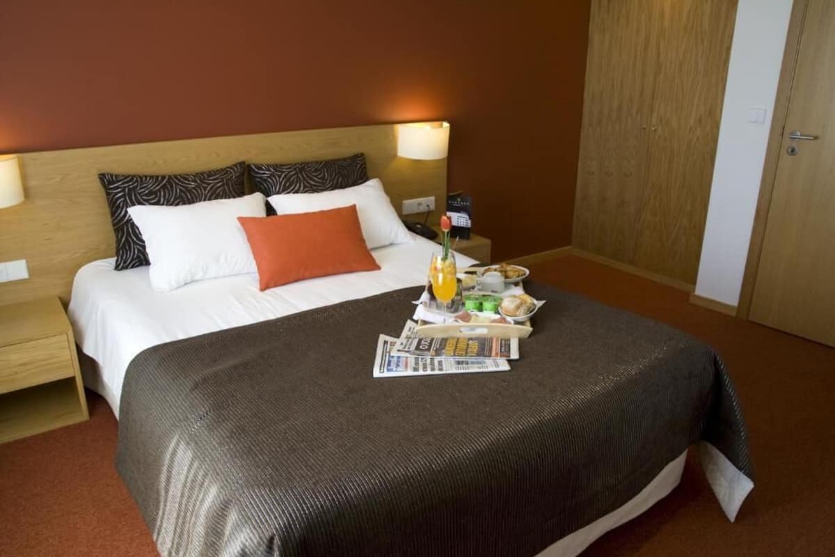 Apartment (T0) | 3 bedrooms, in-room safe, desk, free WiFi