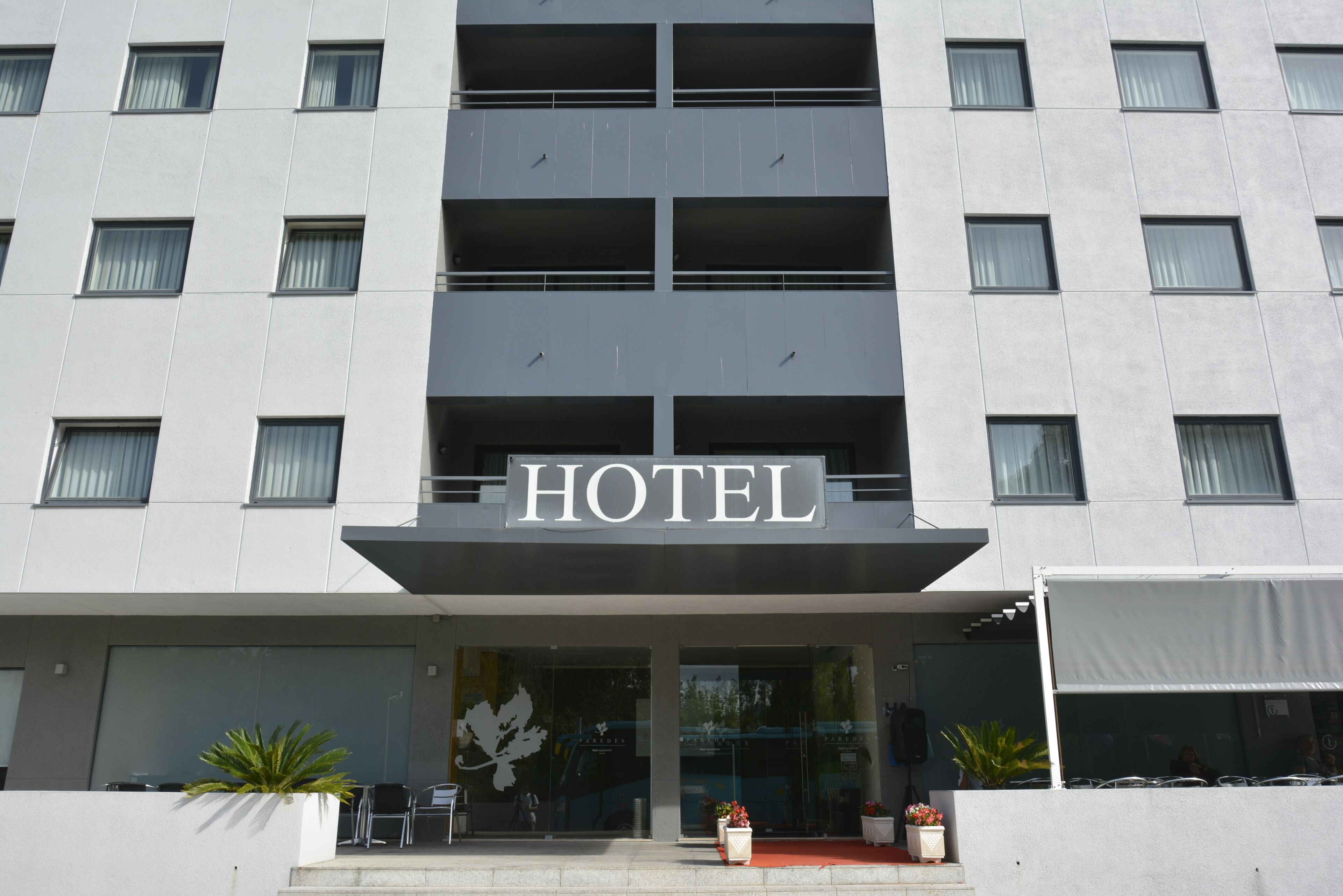 Mặt tiền nơi lưu trú