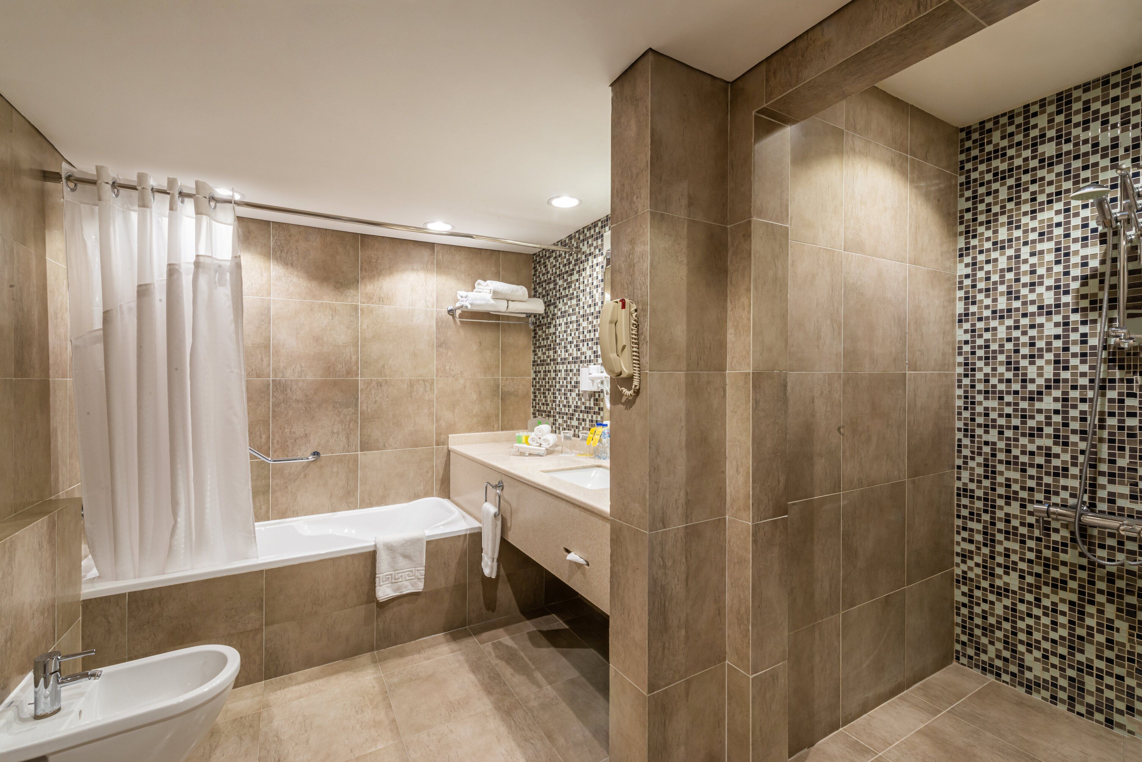 Photo - Holiday Inn Riyadh Al Qasr by IHG