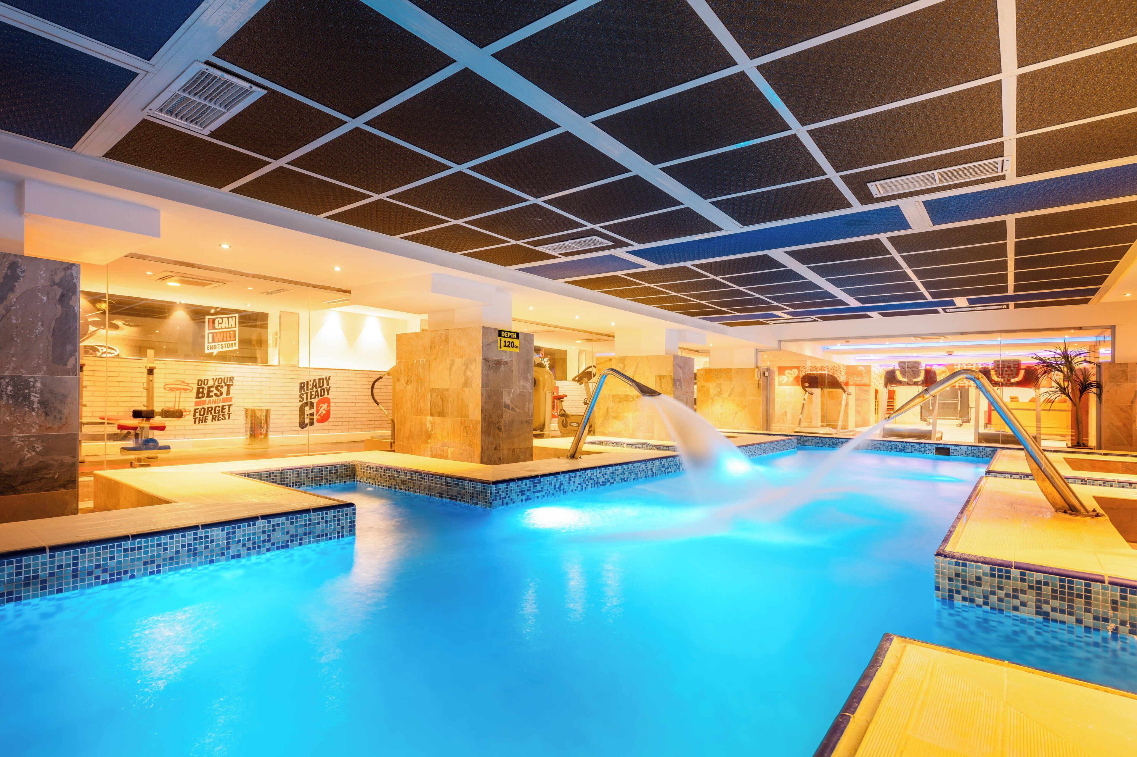 Piscina interna