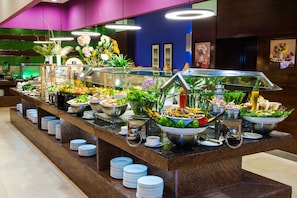 Breakfast, lunch and dinner served - Holiday Inn Riyadh al qasr by IHG (Riyadh)
