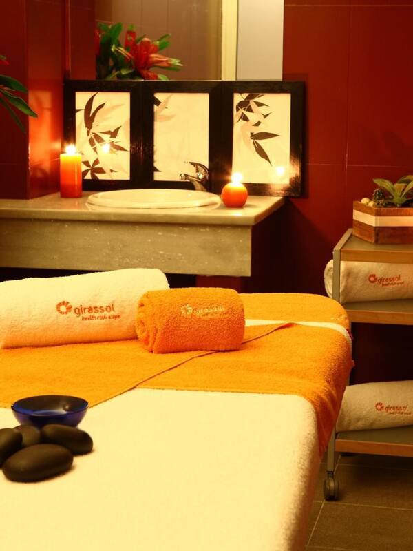 Sauna, steam room, body treatments, body wraps, body scrubs, facials