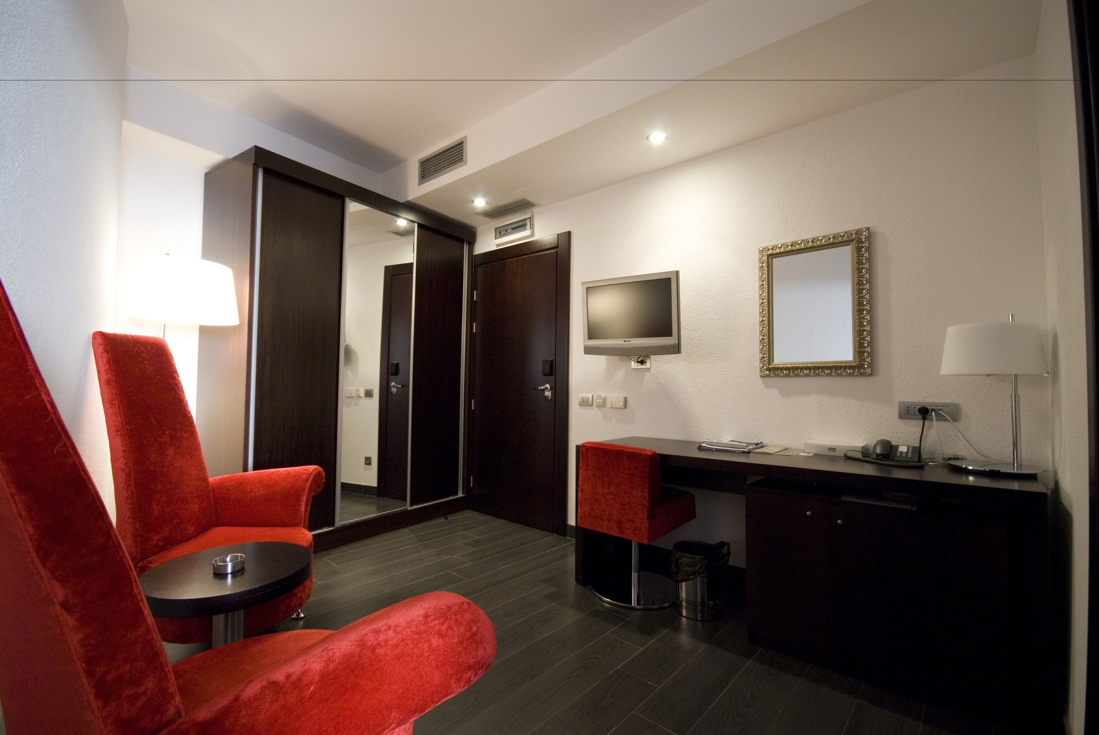 superior suite | living room | tv