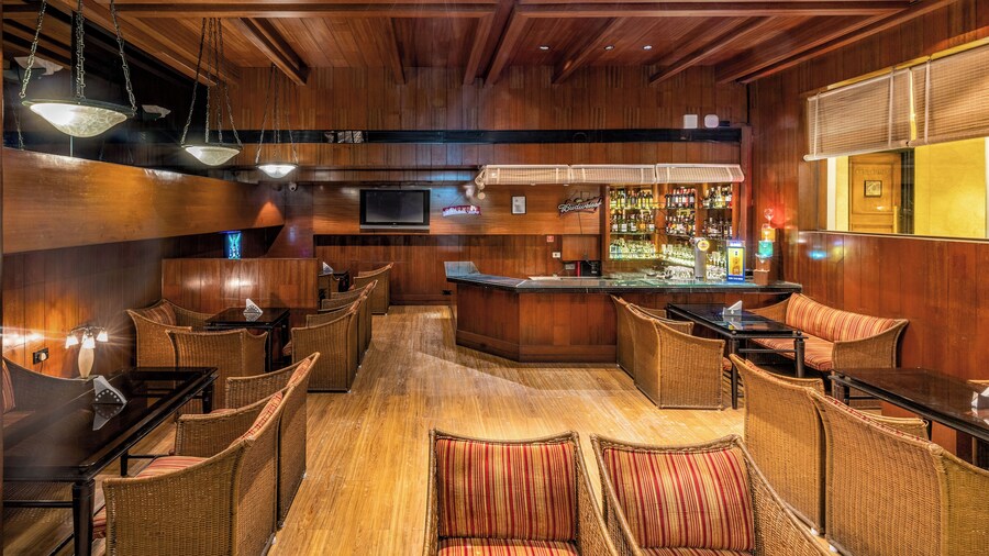 Hotel Kohinoor Continental, Airport - Newly Renovated