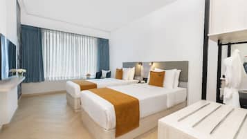 Premium Twin Room | Premium bedding, minibar, in-room safe, desk