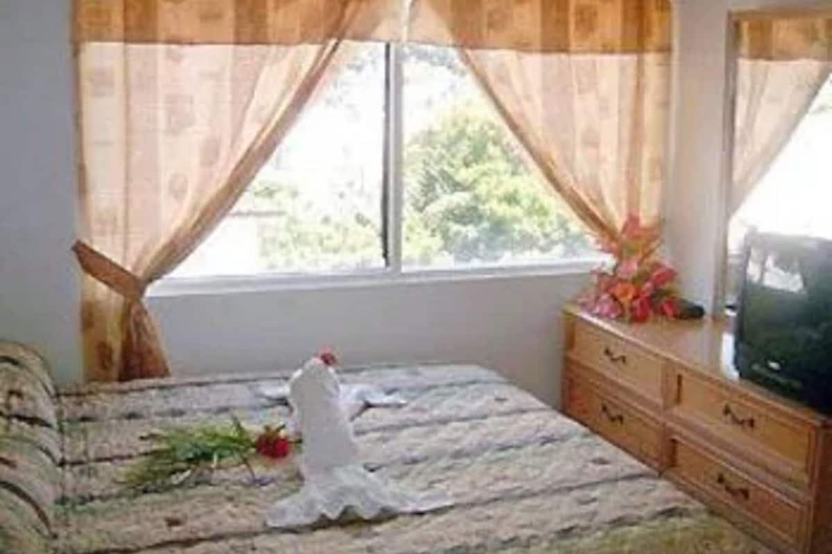 Suite (Soufriere) | In-room safe, individually furnished, desk, soundproofing