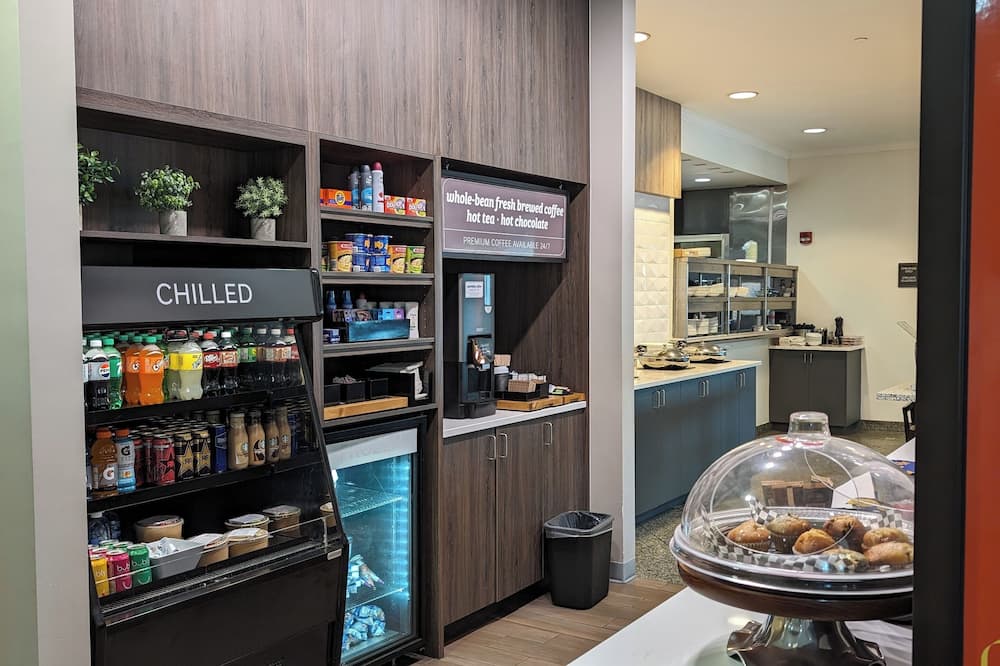 Hilton Garden Inn Ottawa Airport