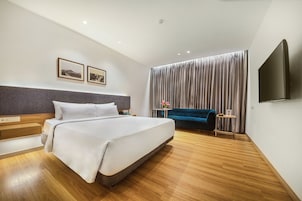 Ropa de cama de alta calidad, colchones con pillow-top y minibar